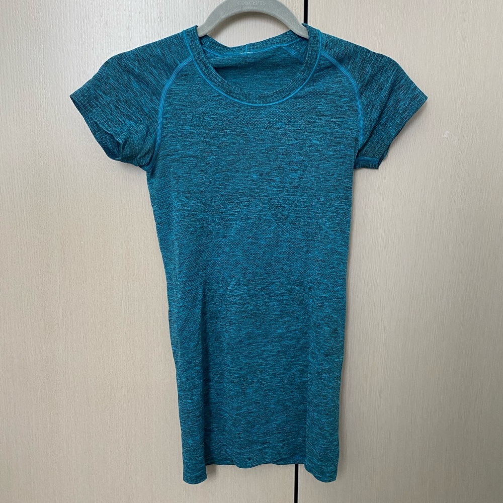 Lululemon swiftly t-shirt
